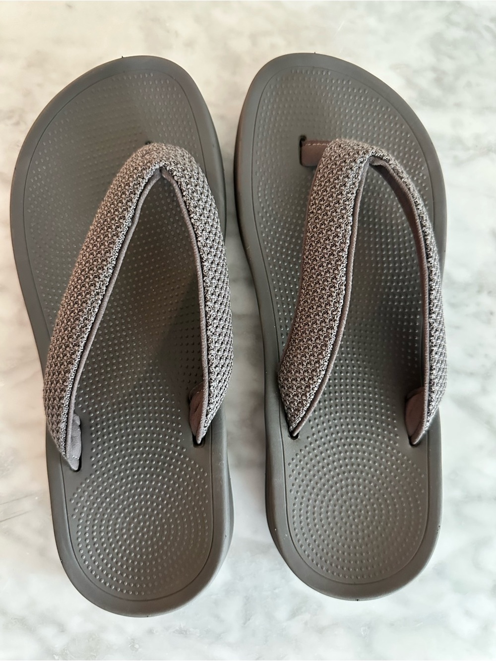 New Allbirds flip flops women’s 7, Gray/brown